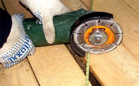 різати склопластикову арматуру?